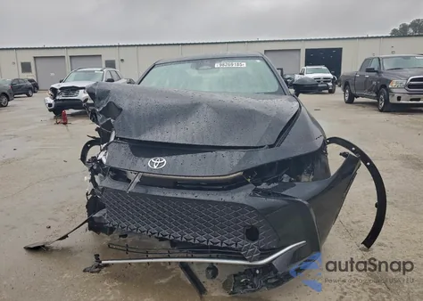 2025 Toyota Crown Xle z USA, uszkodzony, nr VIN JTDAAAAF3S3031674